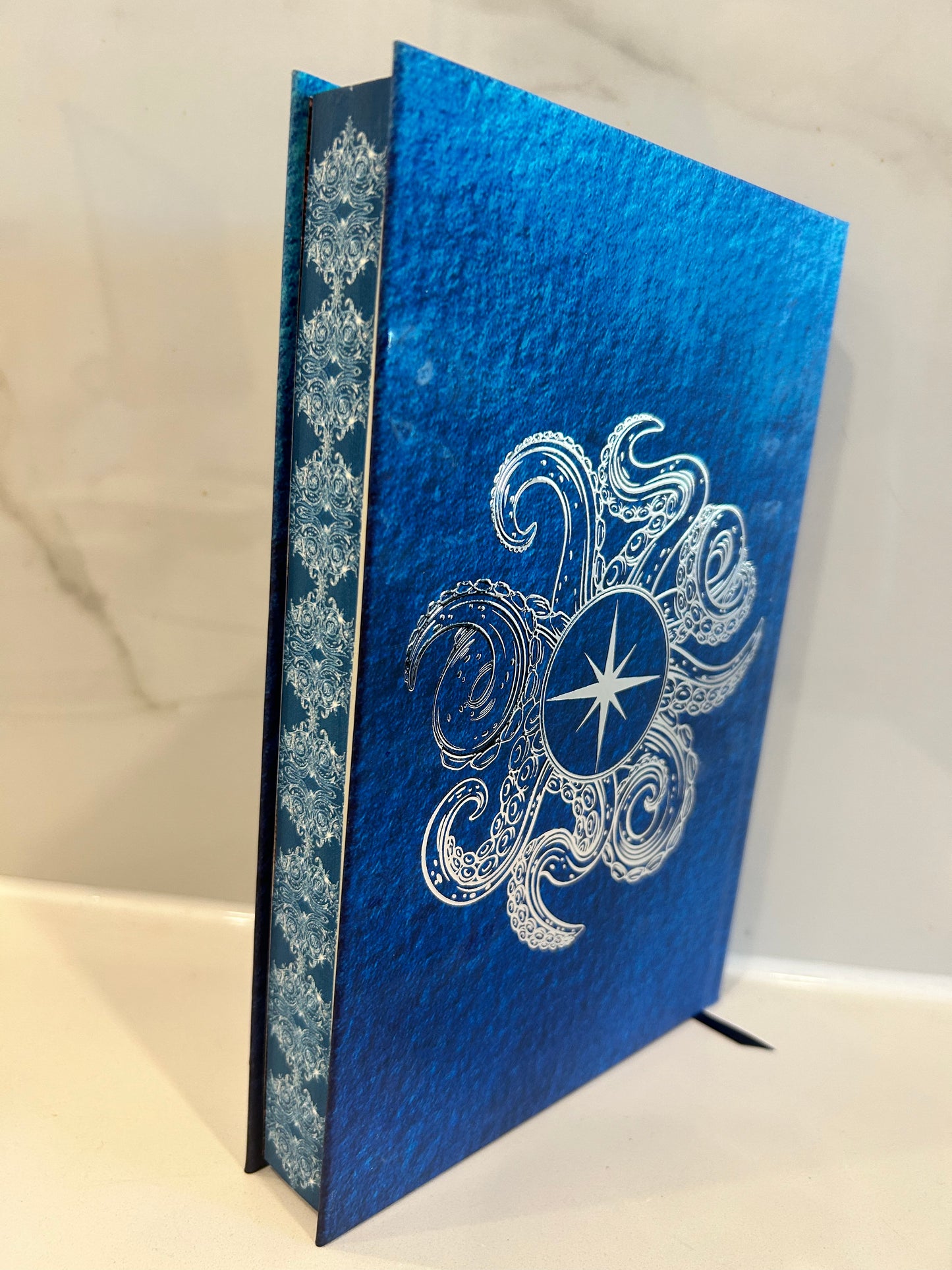 RomantiConn | Devilfish Special Edition Hardcover